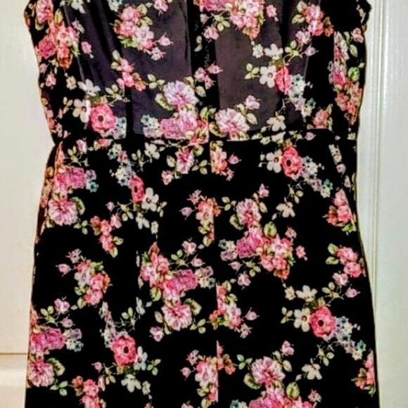 Women's Dress by Love Tree Happens Juniors Large - Picture 3 of 8